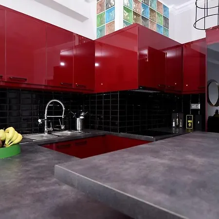 Mets Homm Extravagance Apartment Athens